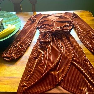 Gorgeous fall velvet dress!